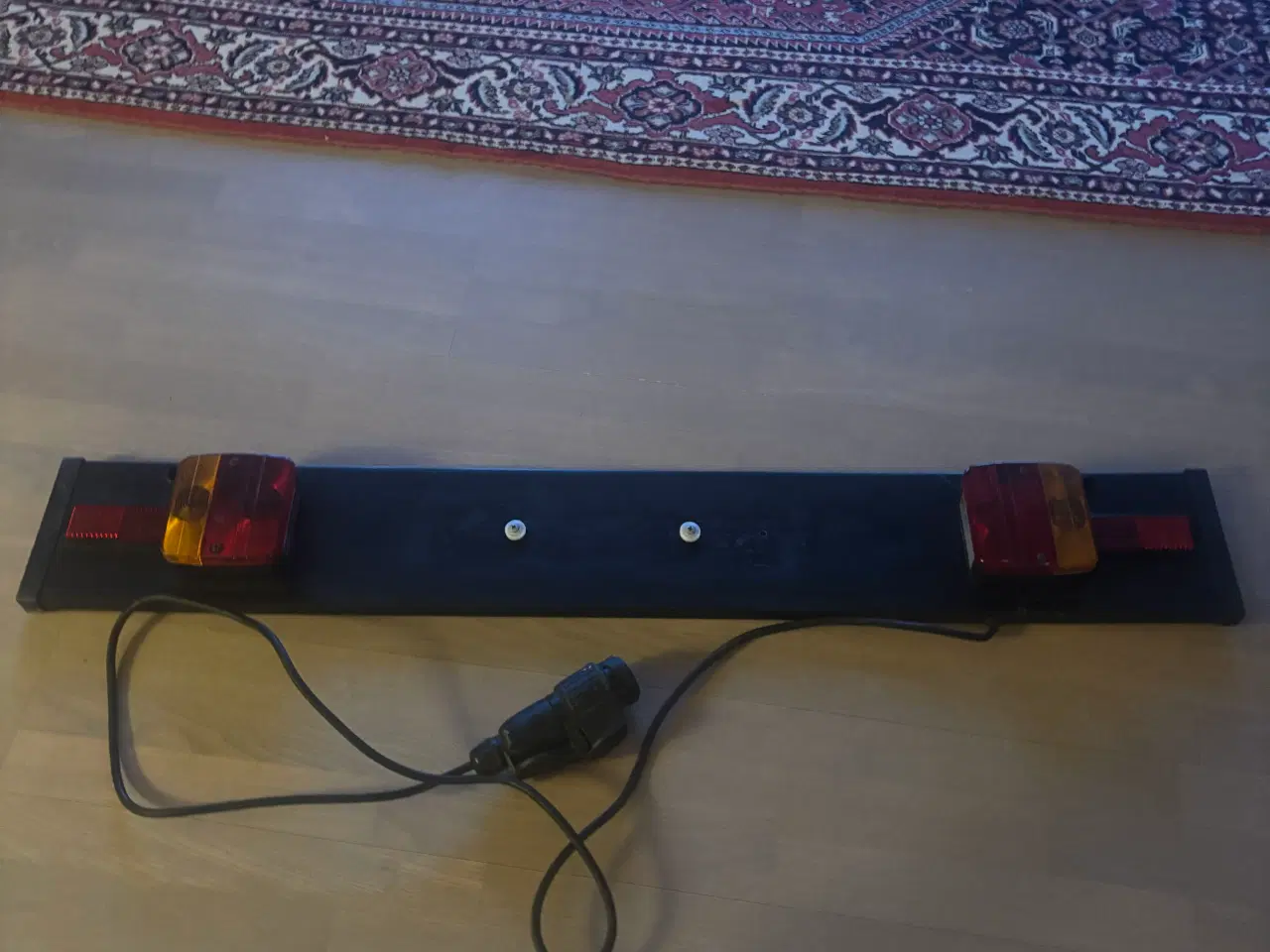 Billede 3 - Thule cykelstativ til 30 kg og nummerpladeholder