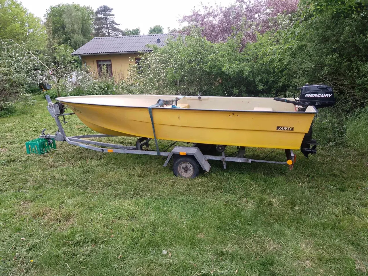 Billede 1 - Jolle med motor og trailer