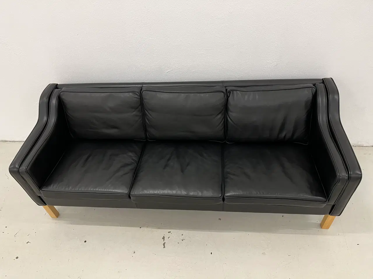 Billede 4 - Mogens Hansen MH195 3 Pers.Sofa i sort læder.