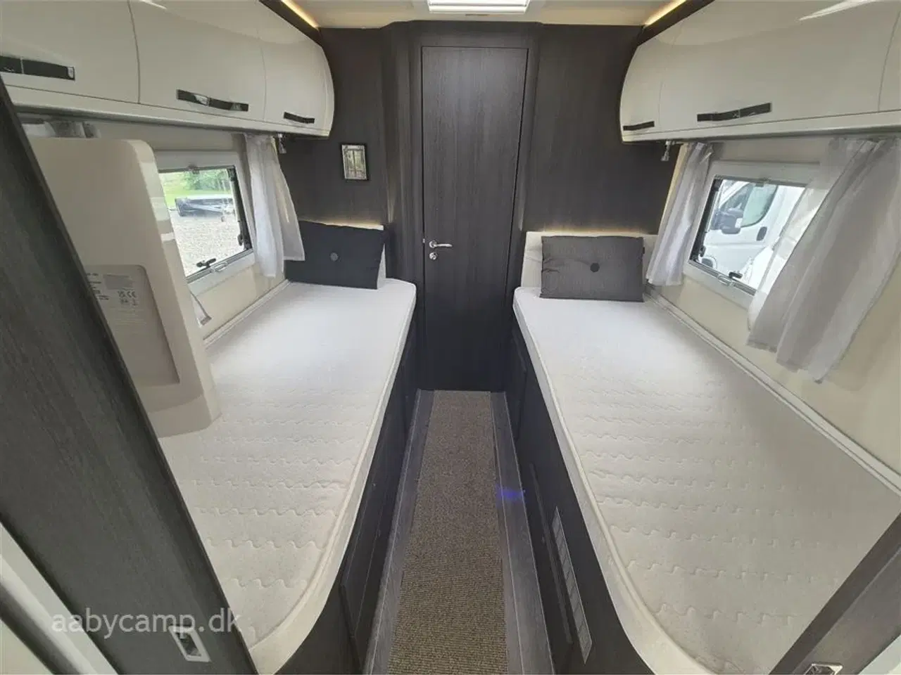 Billede 17 - 2021 - Rollerteam Kronos 282P   Automatgear. Solcelle. elektrisk markise. tv. lithium batteri. inverter. undervognsbehandlet. Bemærk kun 30,000 km!!