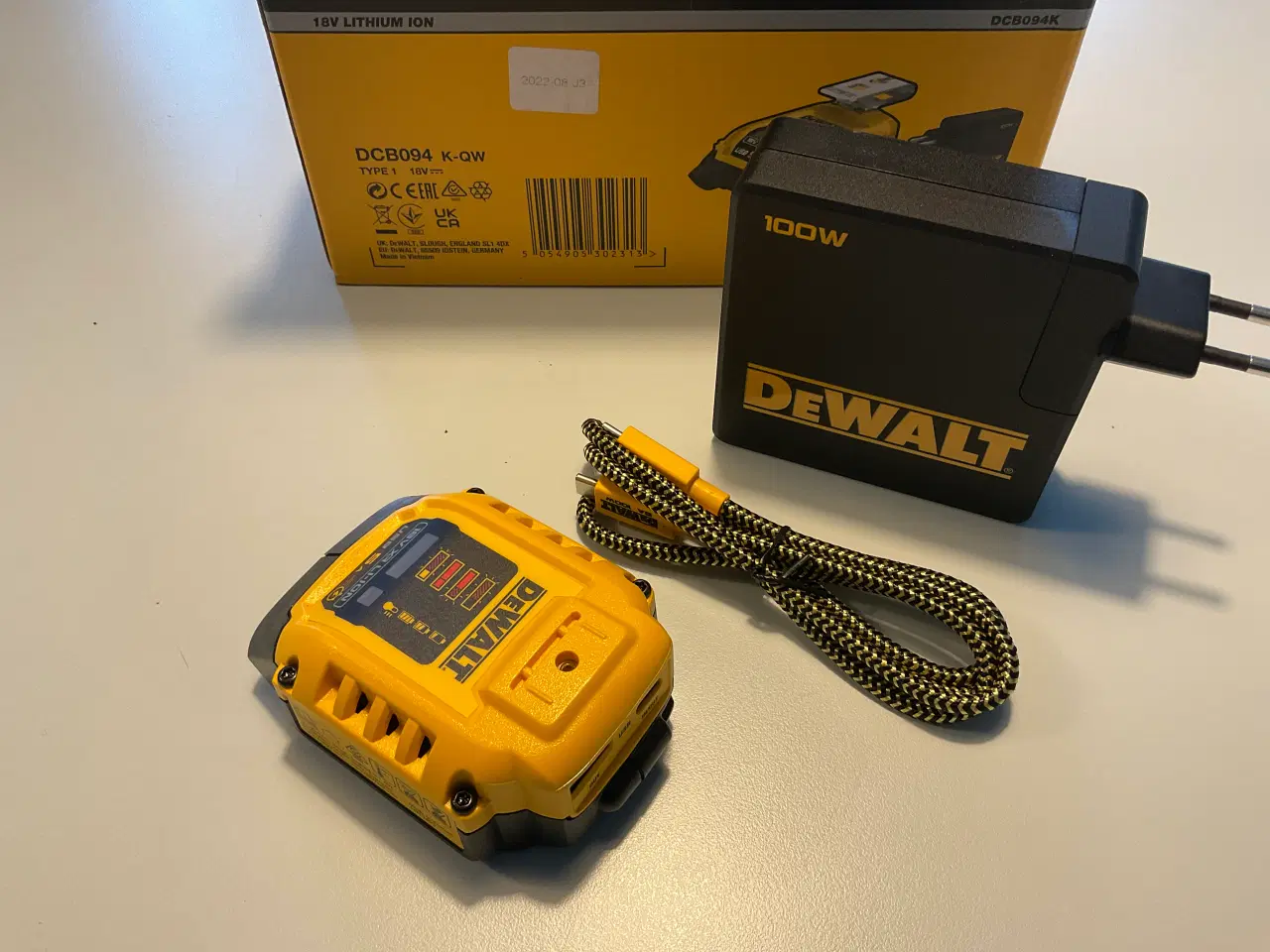 Billede 1 - Dewalt USB / USB-C lader