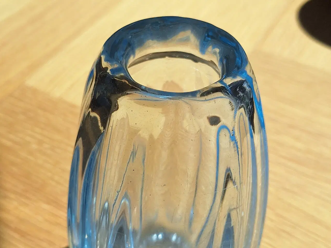 Billede 6 - Isblå glasvase 