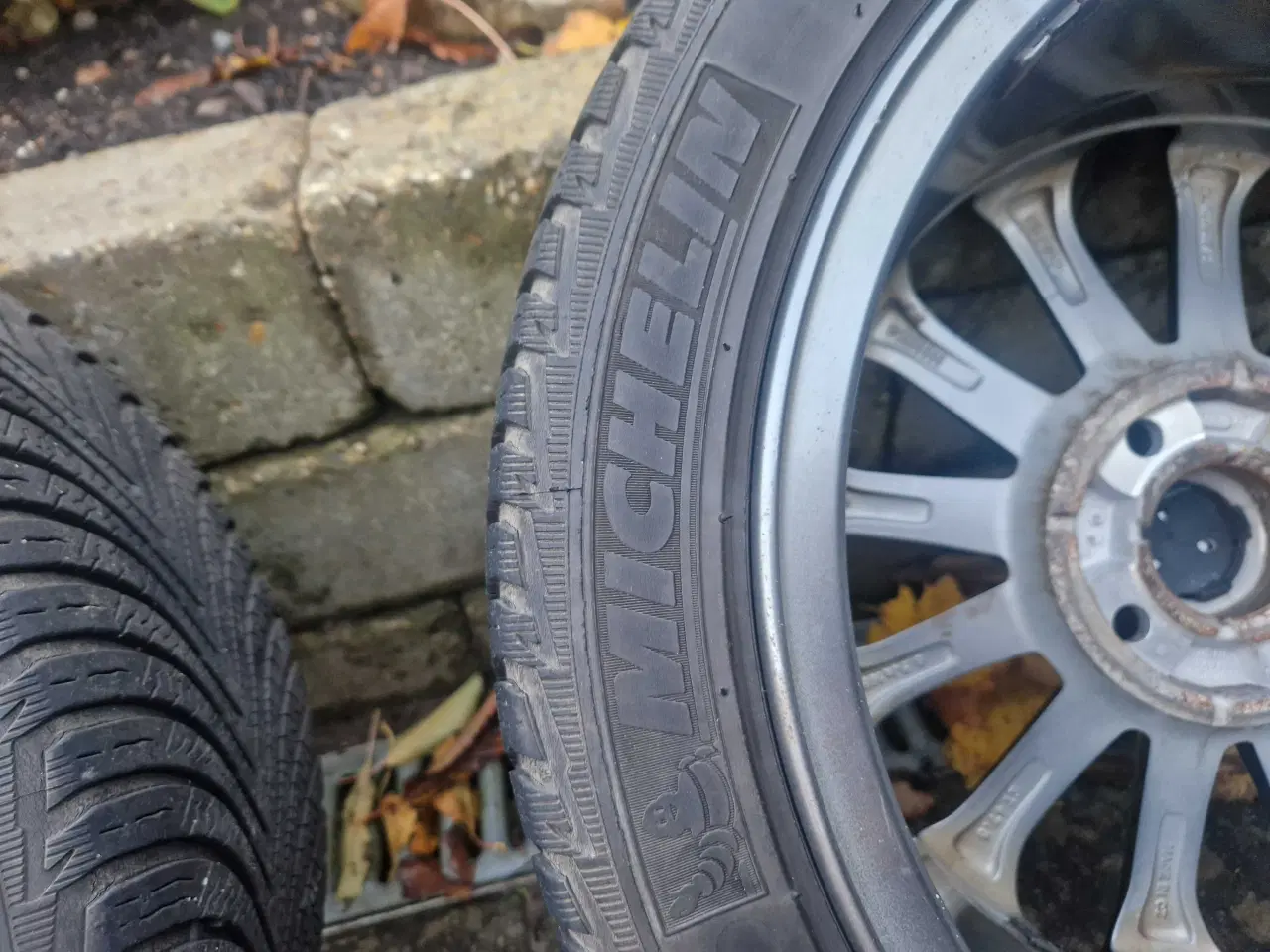 Billede 6 - Orginal ford alufælg med Michelin Alpin 5 vinterdæ