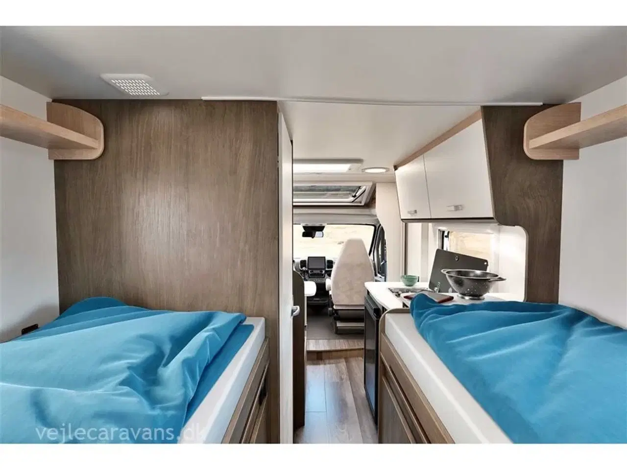 Billede 9 - 2026 - Carado V337 PRO+