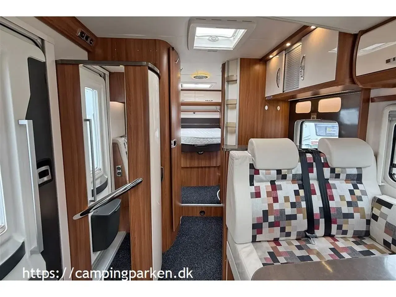 Billede 5 - 2017 - Hobby Optima De Luxe T 65 HGQ aut.   FIn autocamper m. automatgear, 150 hk, sænkeseng og queens bed