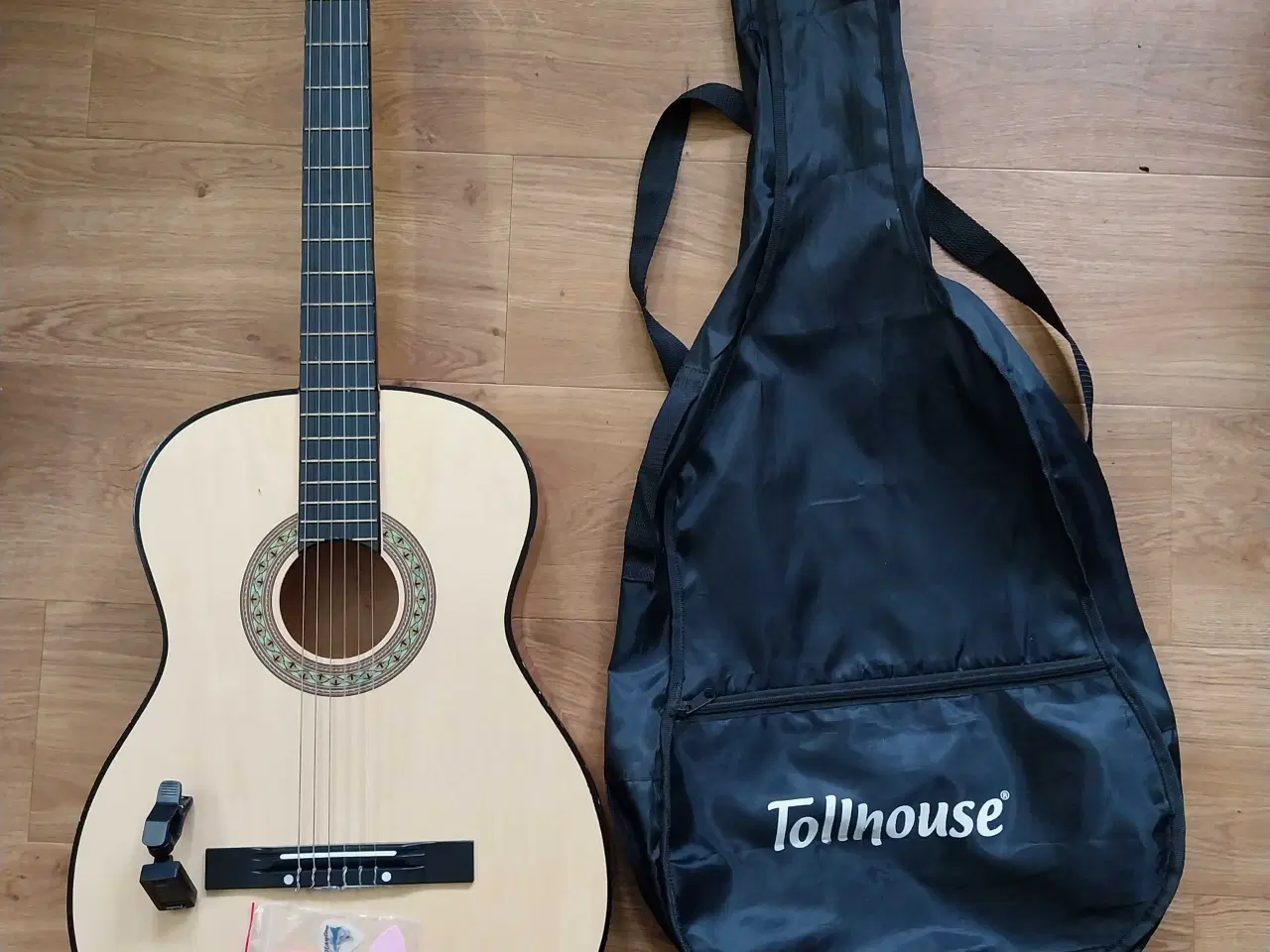 Billede 1 - Guitar med mere.