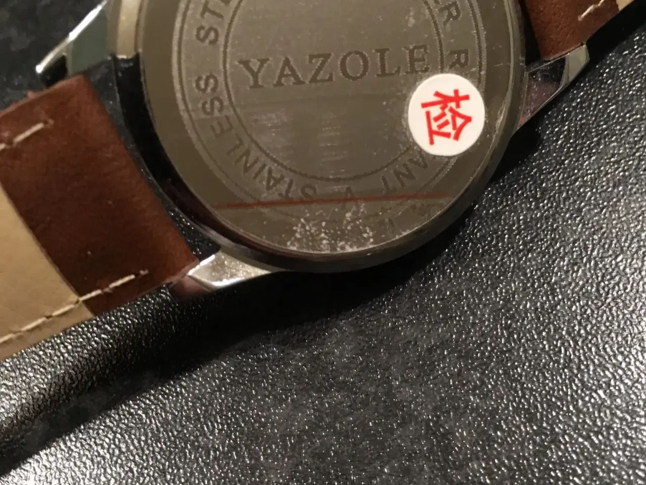 Billede 2 - Flot stilfuld ur, nyt  ubrugt Quartz ur