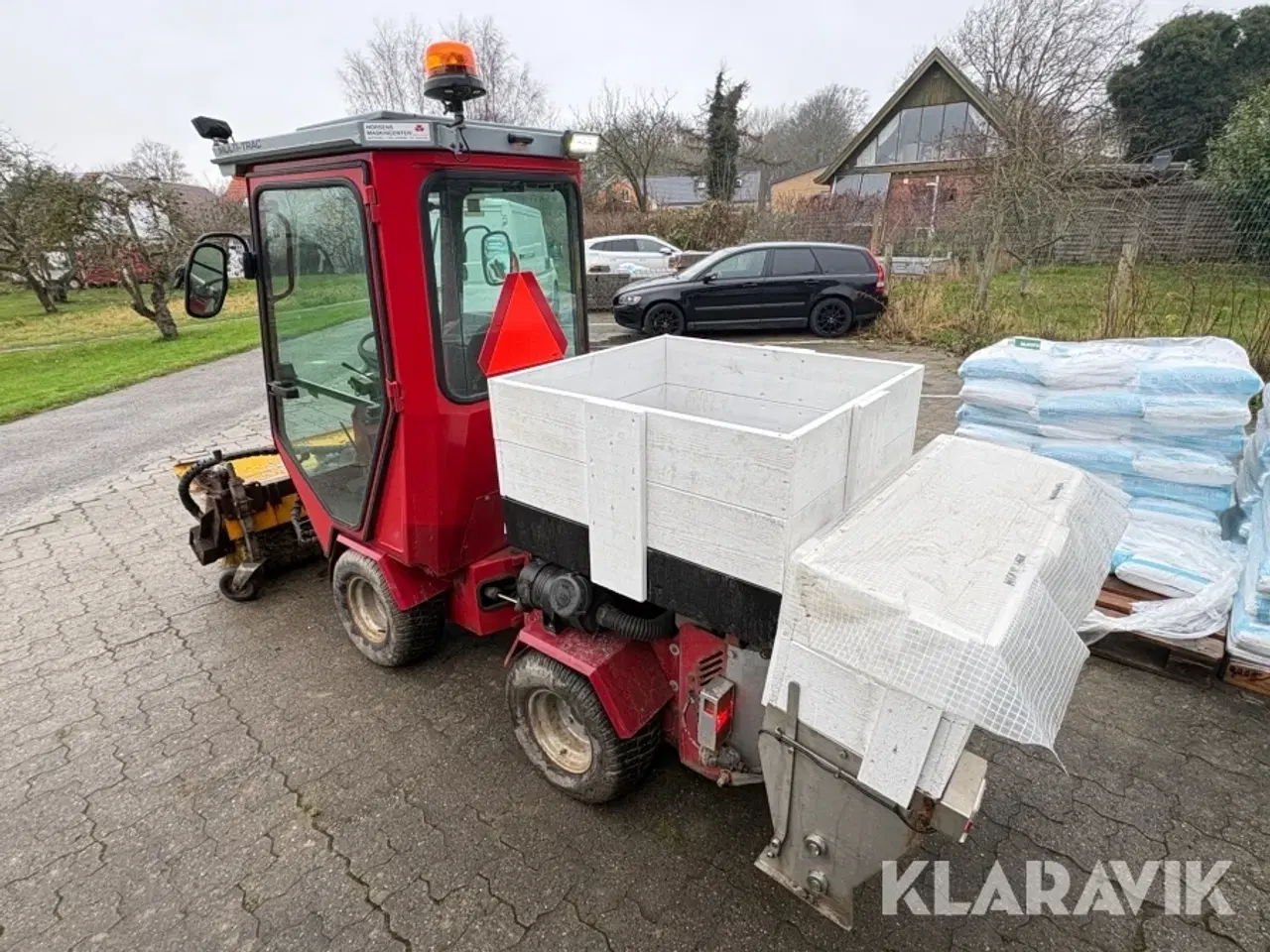 Billede 4 - Redskabsbærer Multi-Trac L327-4