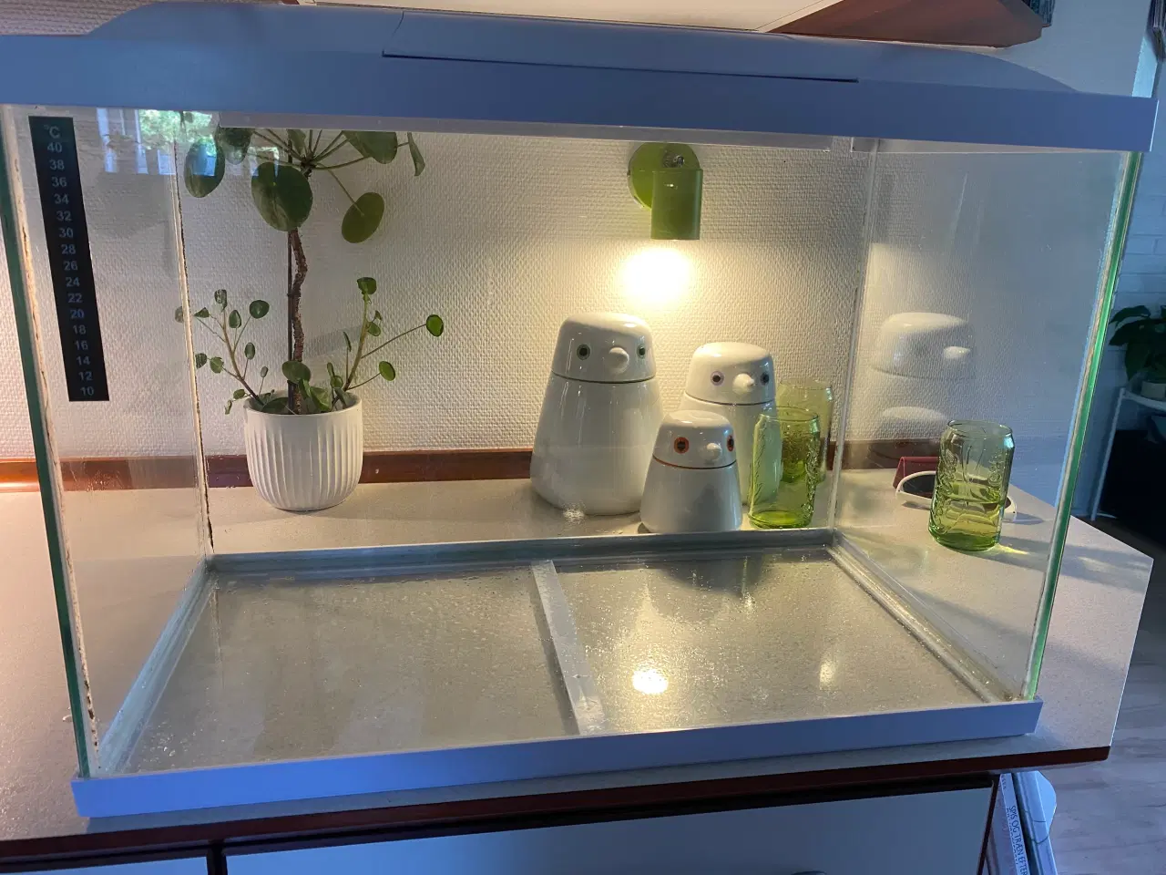 Billede 5 - Hvidt akvarium