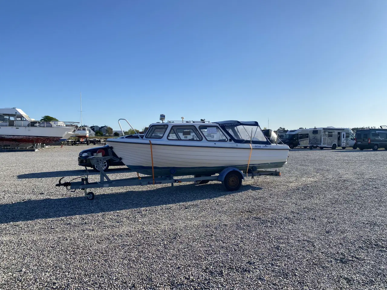Billede 12 - Bella 530 HT med trailer