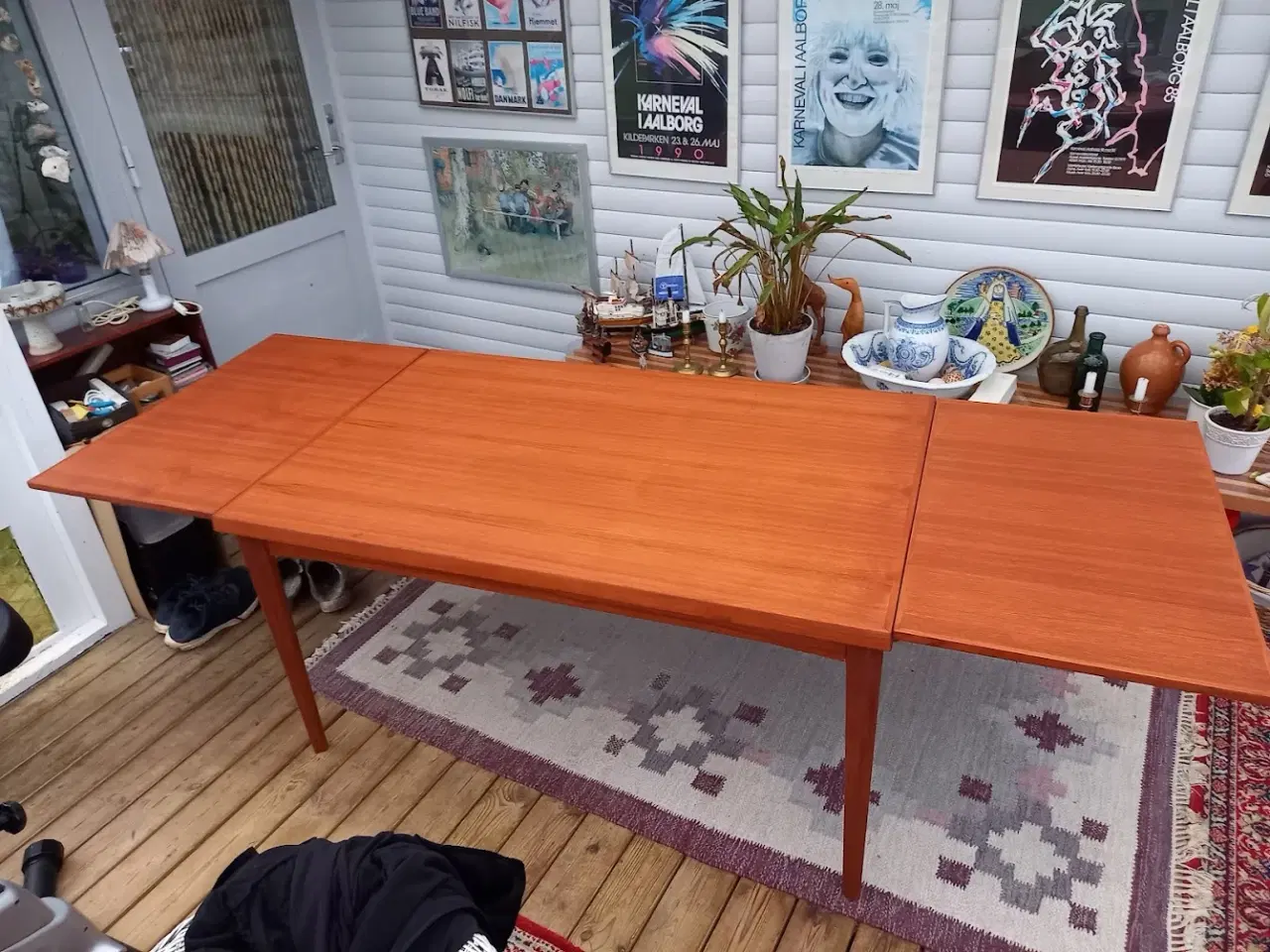 Billede 1 - Spisebord designet af Henning Kjærnulf