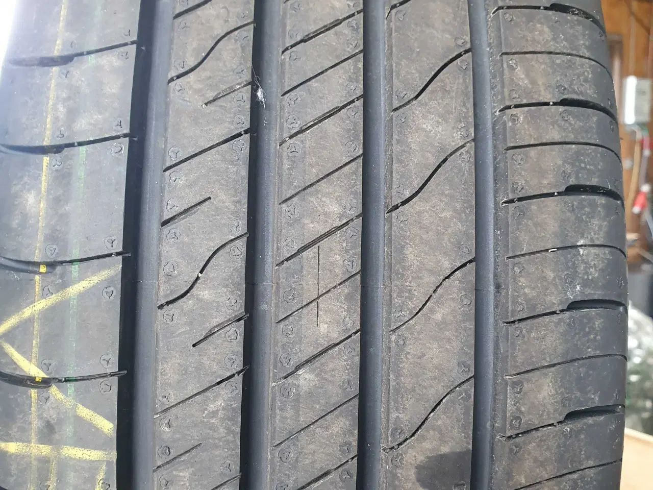 Billede 5 - Goodyear 215/60-17" sommerdæk 