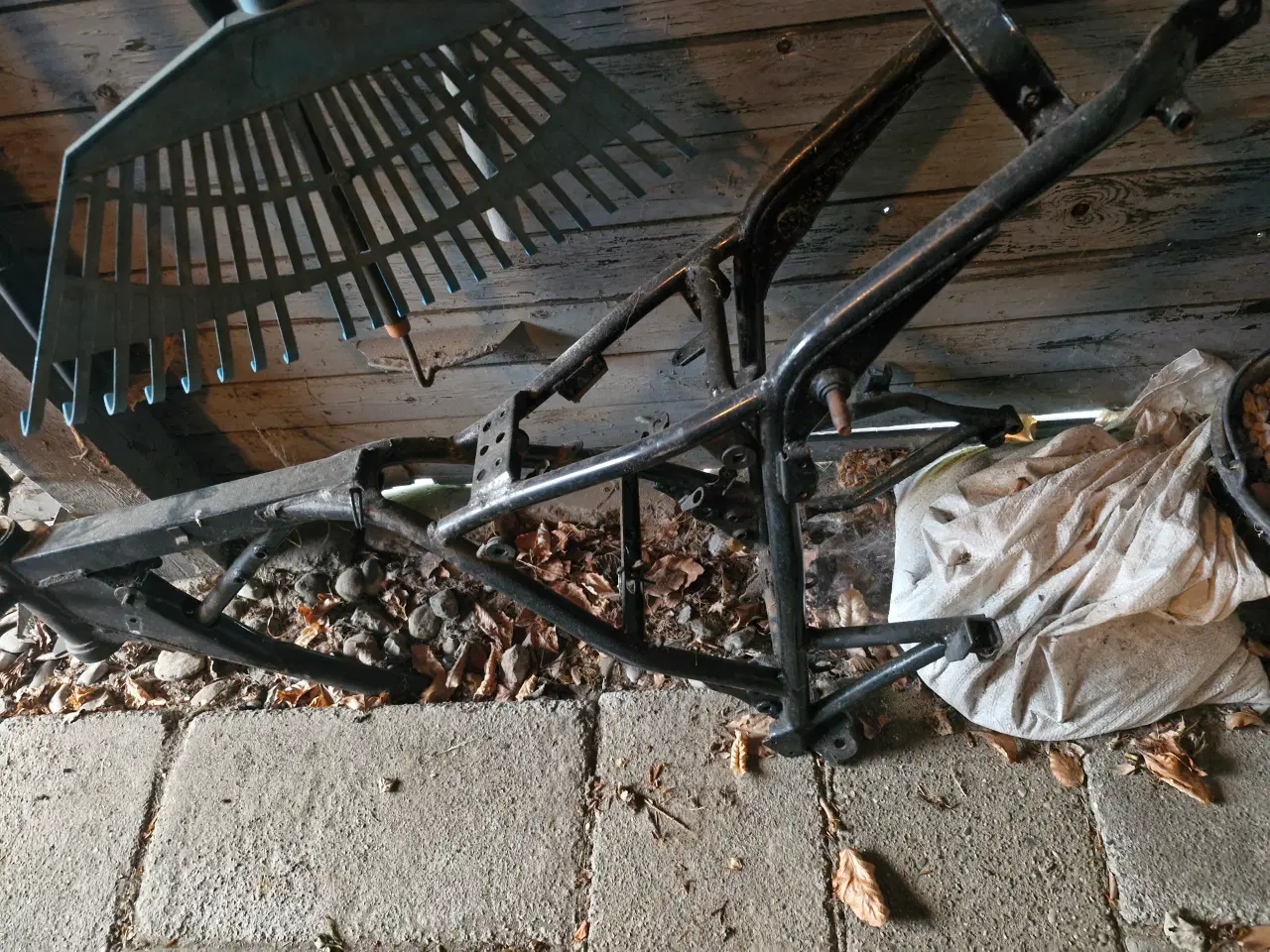 Billede 4 -  Suzuki Gn 250 dele sælges. 