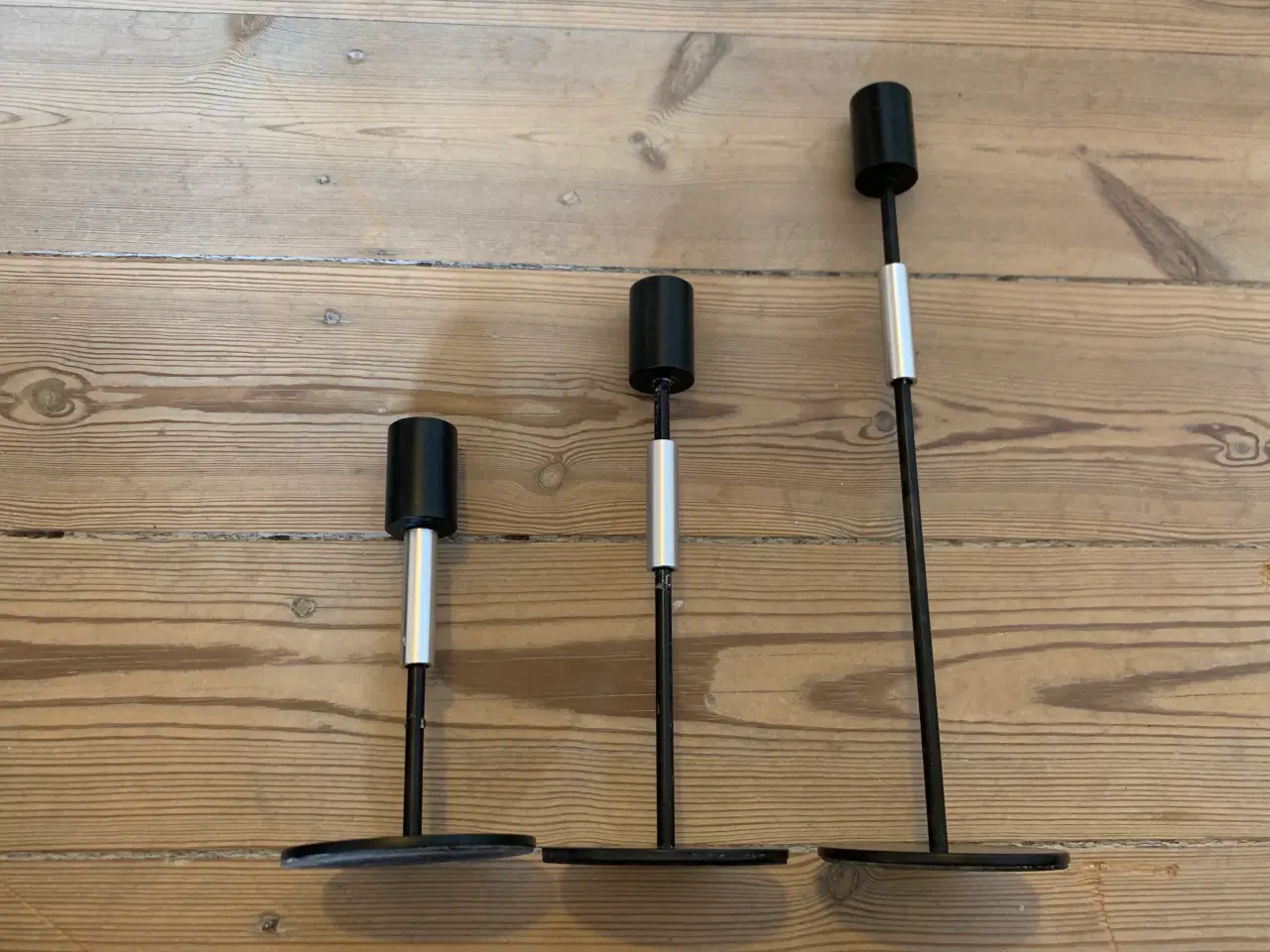 Billede 1 - Èt sæt lysestager bestående af 3 slanke stager