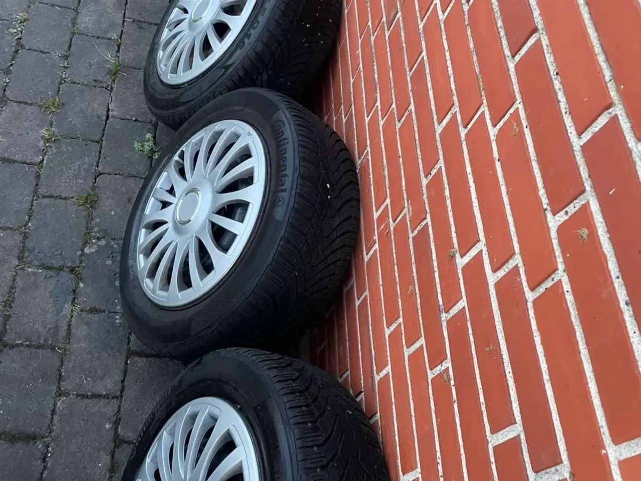 Billede 2 - 16” Renault vinterhjul med gode vinterdæk på