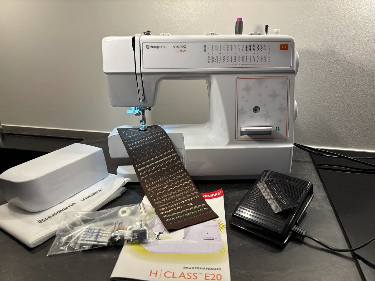 Billede 1 -  Husqvarna viking  E 20 symaskine 