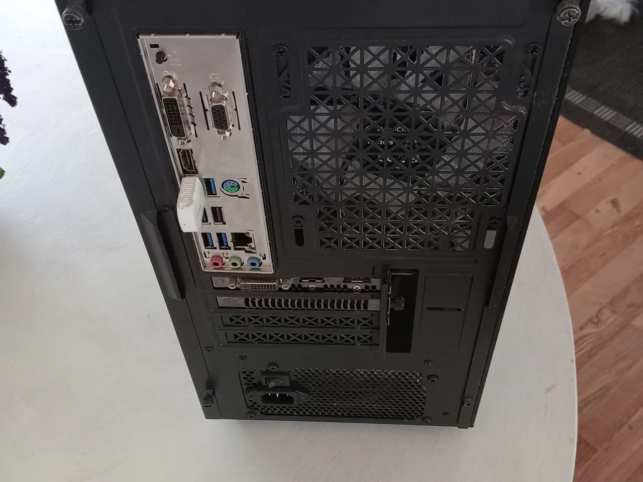 Billede 1 - Gamer computer med lys og glas