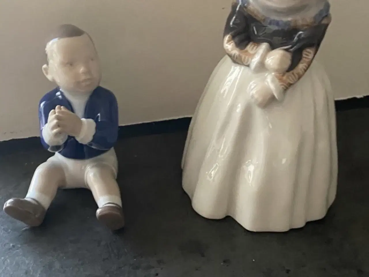 Billede 4 - Royal København mor og dreng første klasse 