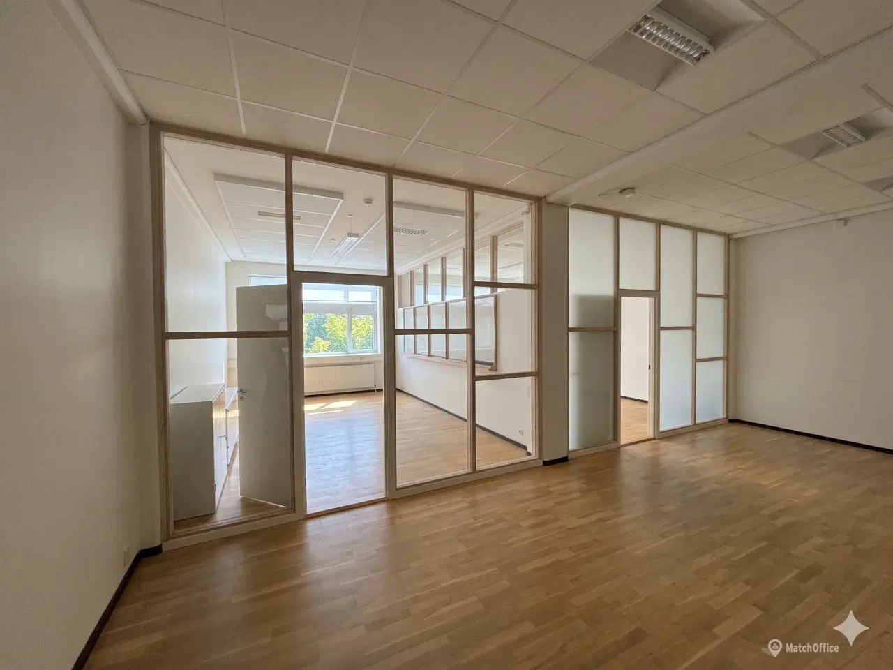 Billede 2 - Lyst og fleksibelt kontor-/kliniklejemål på 180 m²