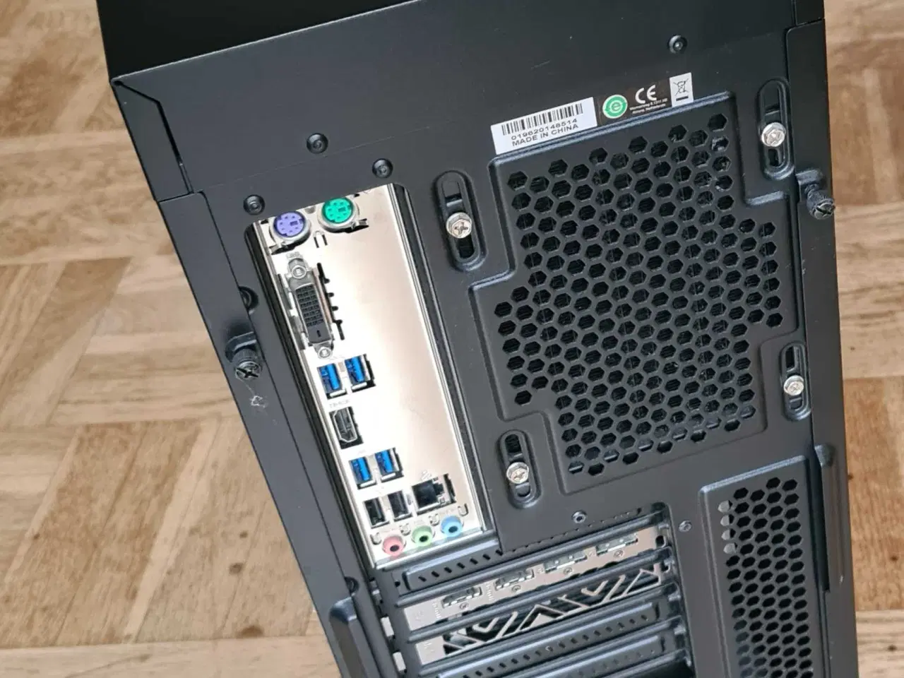 Billede 2 - Stationær gamer-PC – i7 / RX 5500 XT / 16 GB RAM