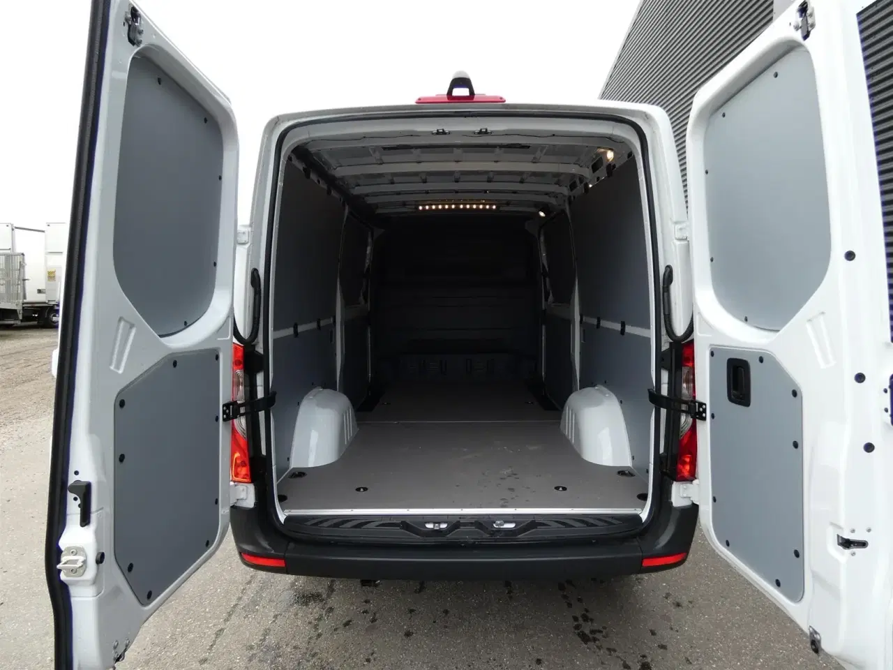 Billede 8 - Mercedes-Benz Sprinter 317 2,0 CDI A2 H1 RWD 9G-Tronic 170HK Van Aut.