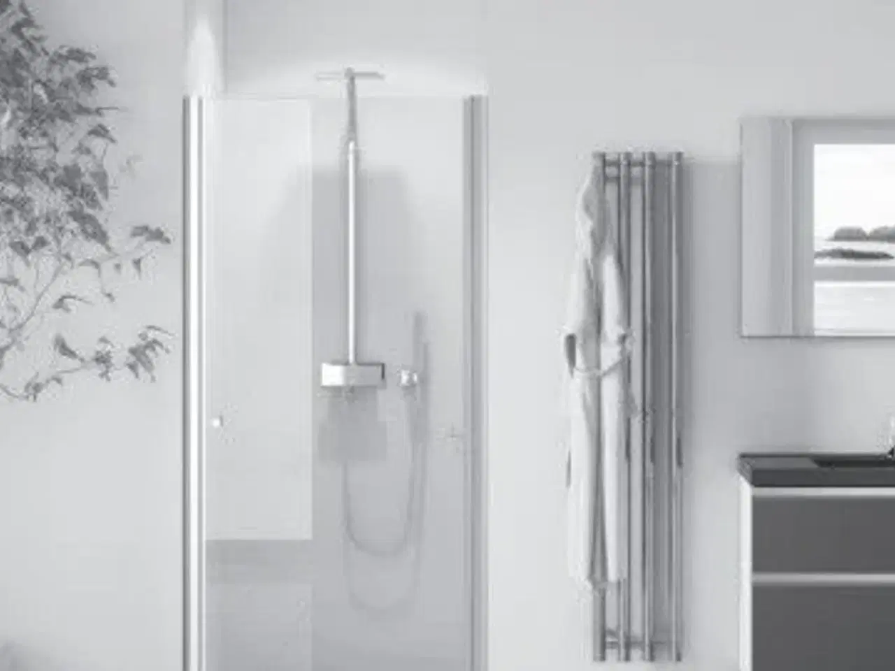 Billede 1 - Svingdør bruseafskærmning  STRØMBERG