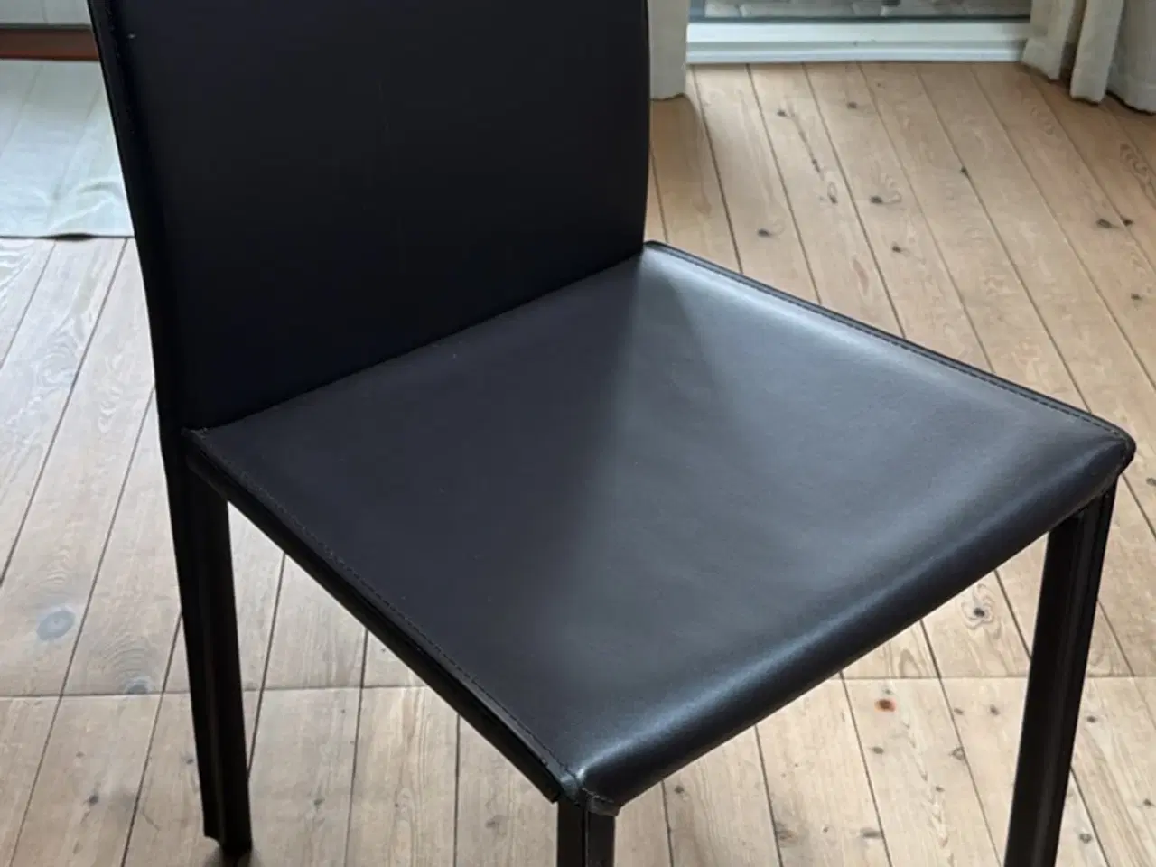 Billede 1 - 6 Brune spisebords stole 