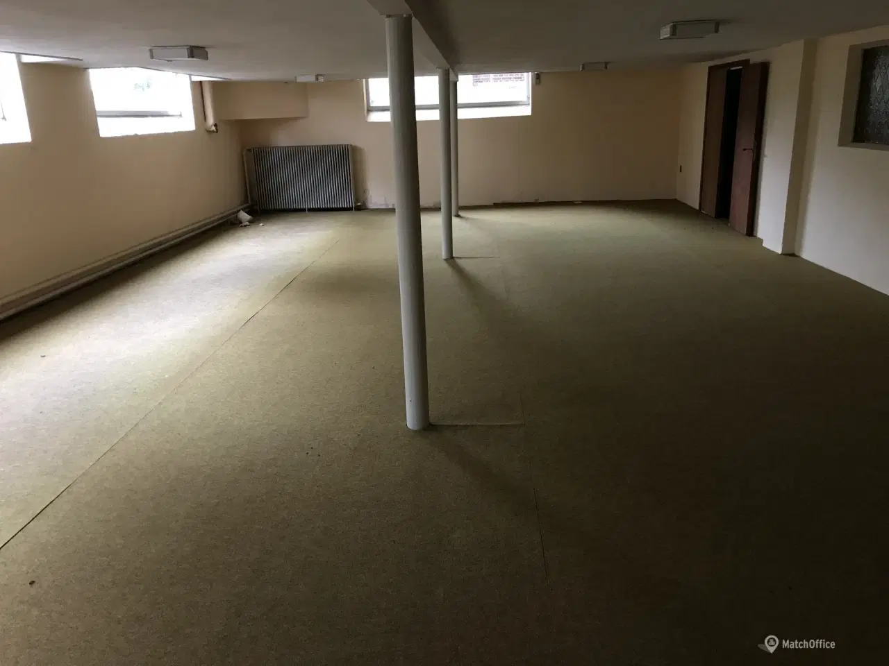 Billede 1 - Lagerlokale udlejes