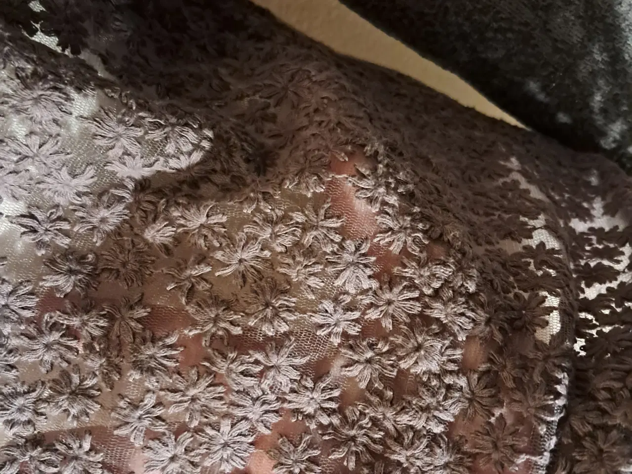 Billede 8 - Cream str. M bluse