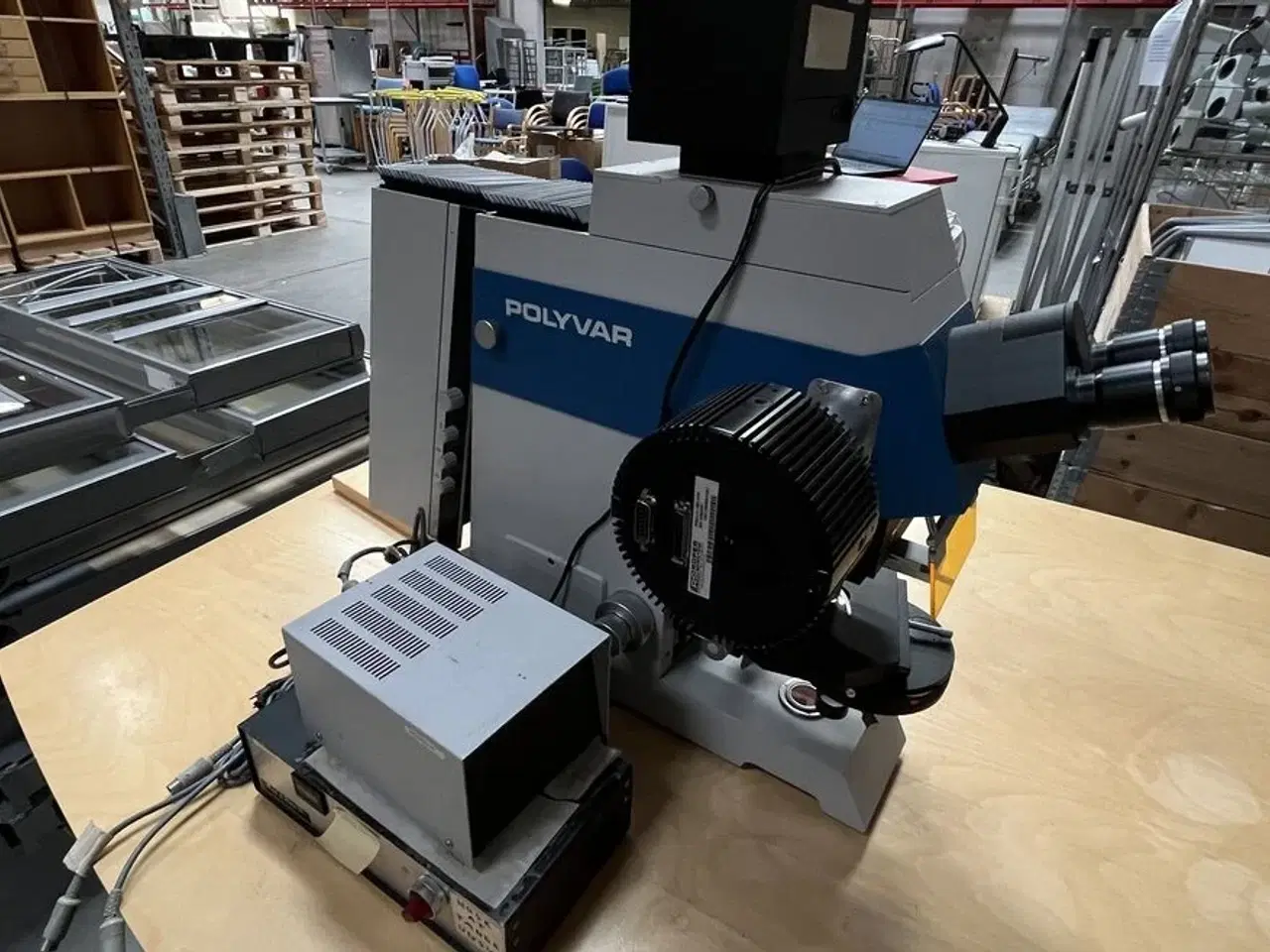 Billede 1 - Mikroskop  POLYVAR