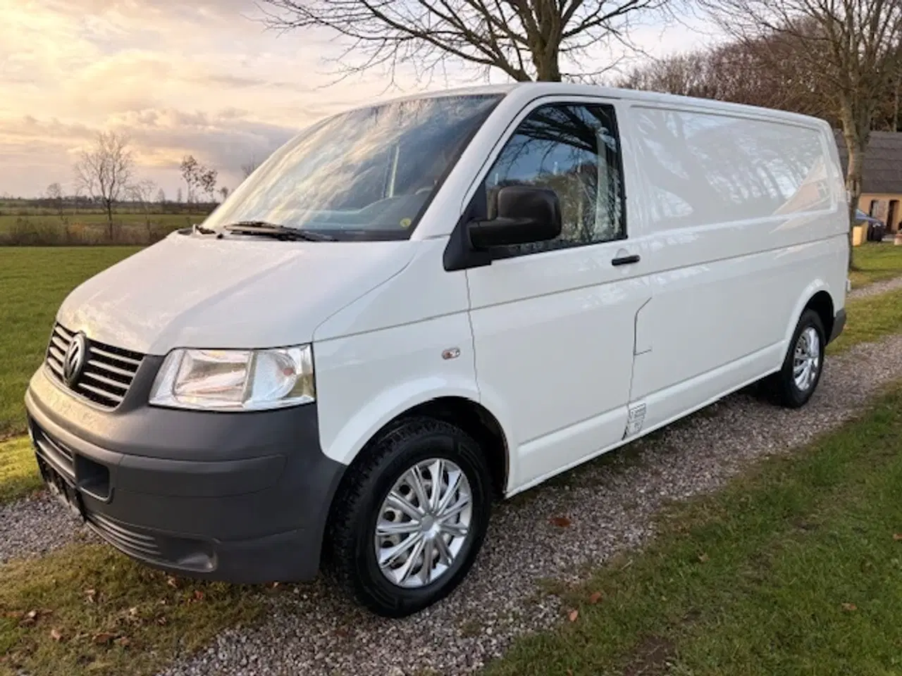 Billede 1 - VW Transporter 2,5 TDi 130 Kassevogn lang Nysynet
