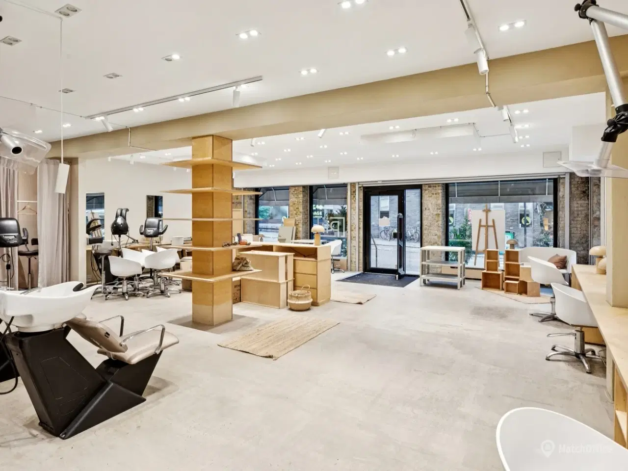 Billede 5 - 142 m² flot hjørnebutik med 100 m² kælder