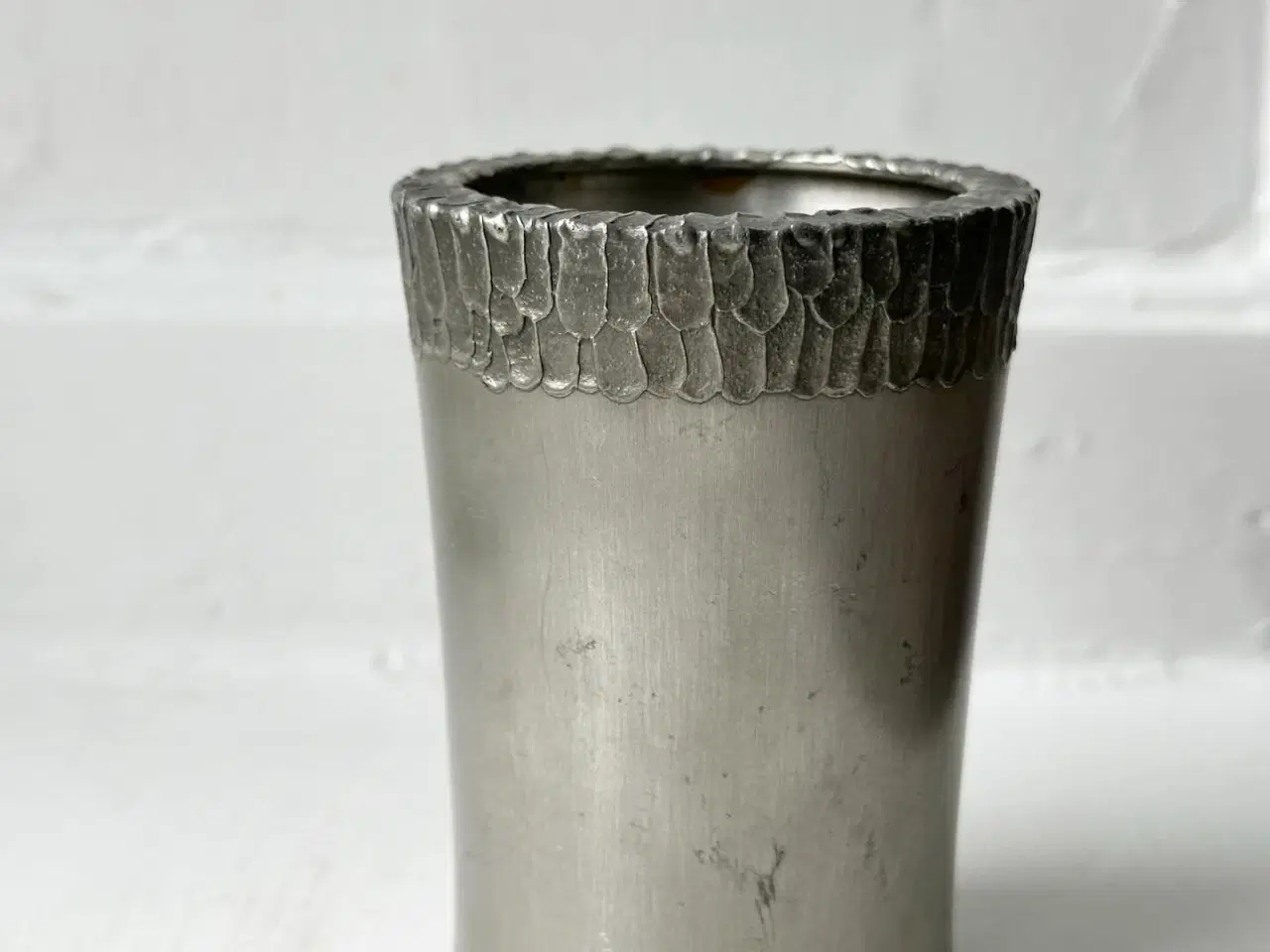 Billede 2 - Tin, med rillet/ruflet kant