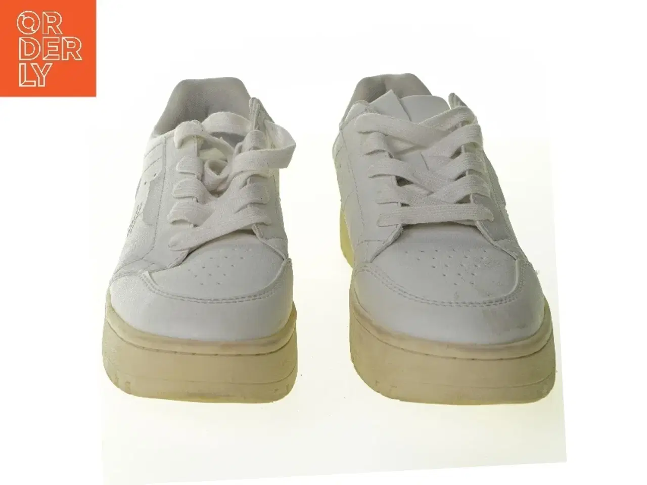 Billede 2 - Hvide sneakers fra Zara (str. 36)