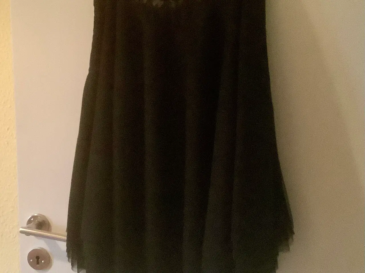 Billede 4 - Tyl nederdel med 12 lag tyl.