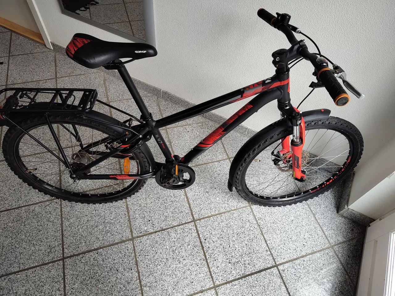Billede 2 - Kildemoes 24" drenge cykel, sort/rød