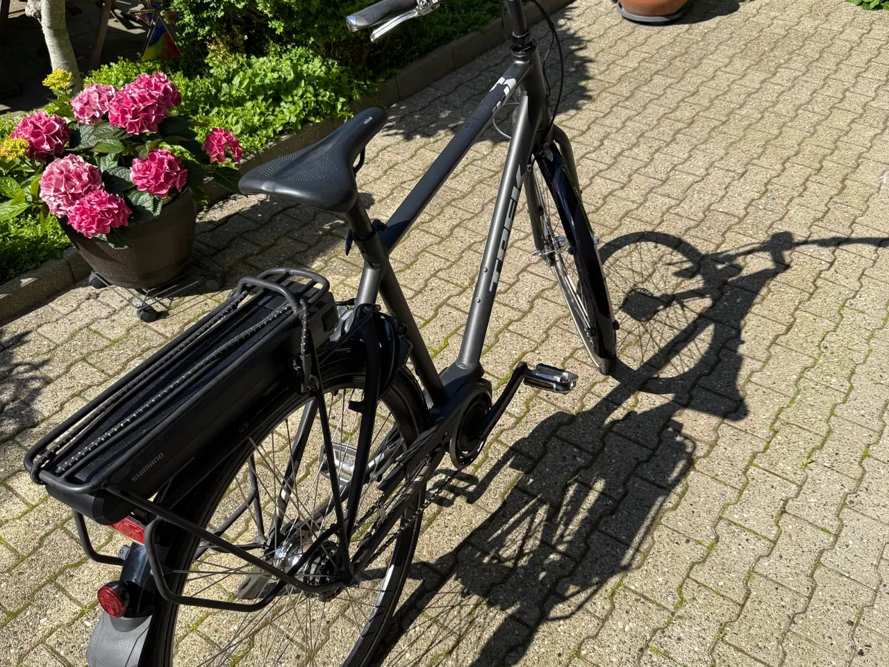 Billede 1 - Trek Elcykel kun kørt 4000km - Ring 22 21 99 92
