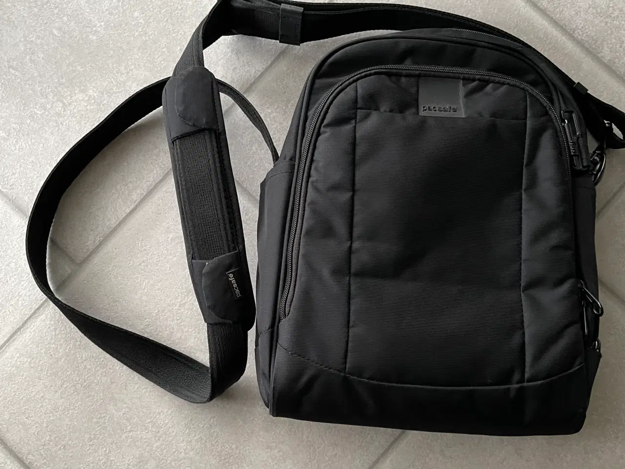 Billede 1 - Taske pacsafe model ls 250 