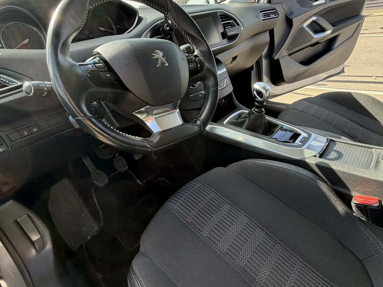Billede 6 - Peugeot 308 1.6 BlueHDi 120 HK Allure - nysynet, C