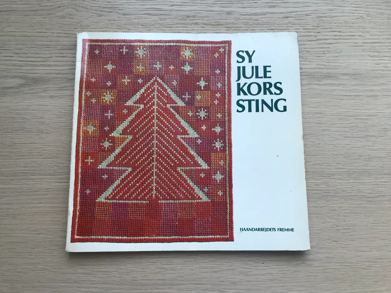 Billede 1 - Sy Julekorssting  -  Haandarbejdets Fremme
