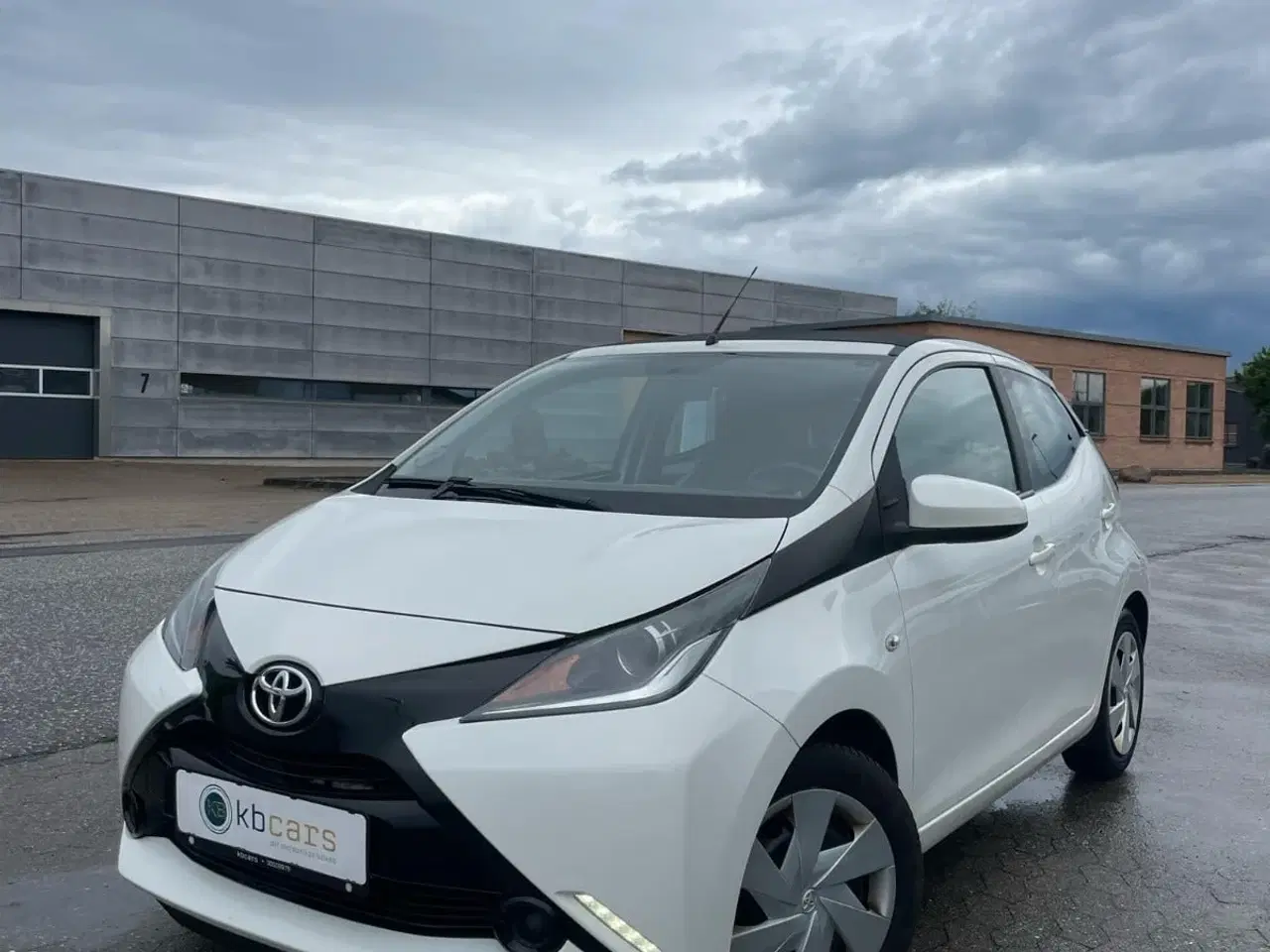 Billede 2 - Toyota Aygo 1,0 VVT-i x-wave Sky