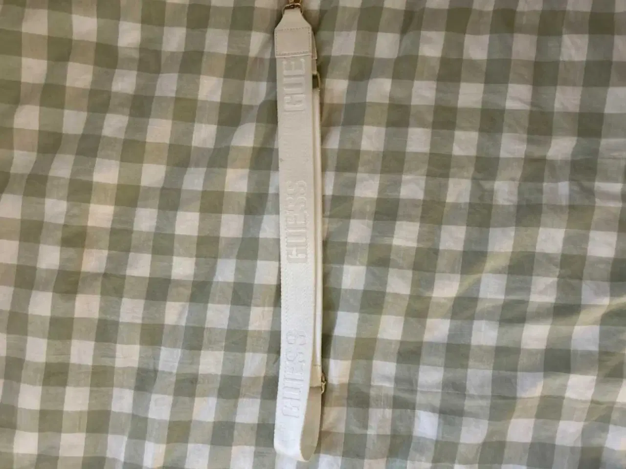 Billede 13 - Guess hvid håndtaske