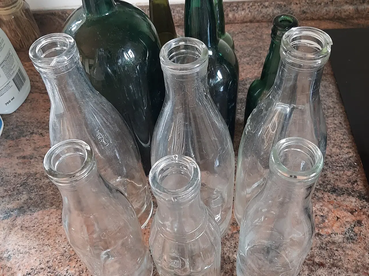 Billede 1 - 13 gamle flasker sælges