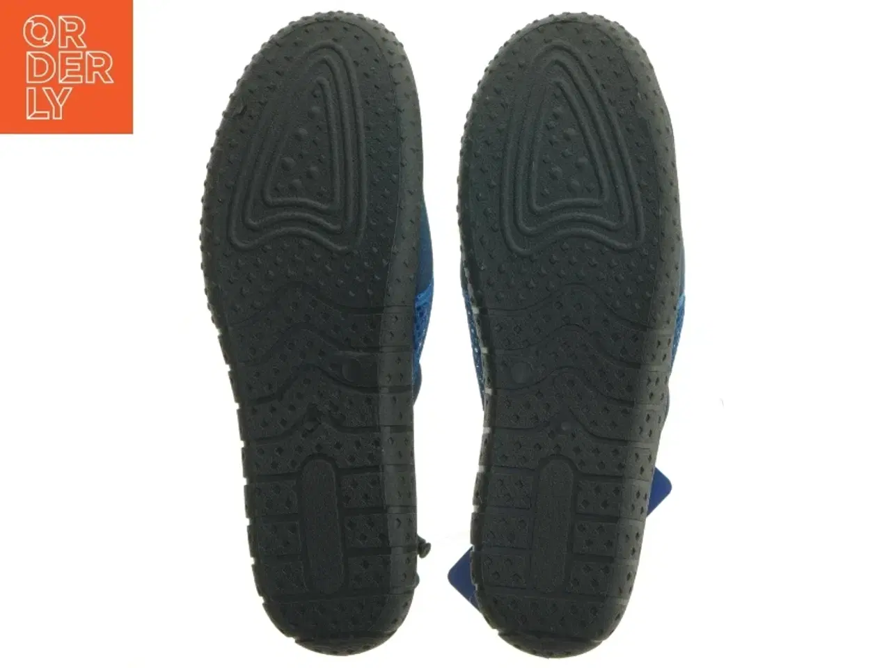 Billede 5 - Vandsko fra Watery (str. 42-43 )