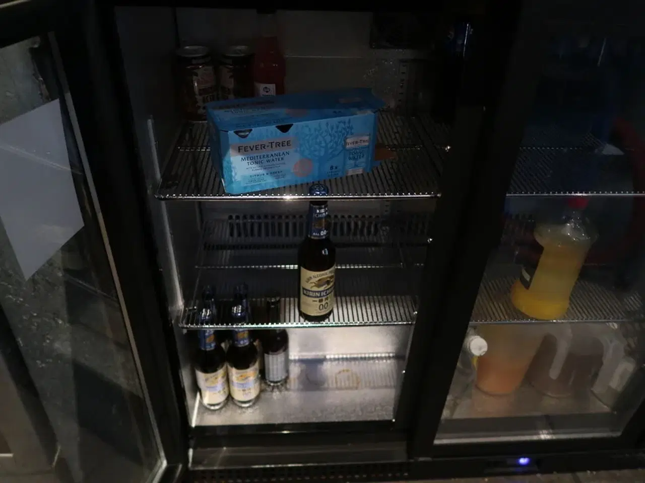 Billede 2 - Tefcold BA31H backbarkøler + indhold