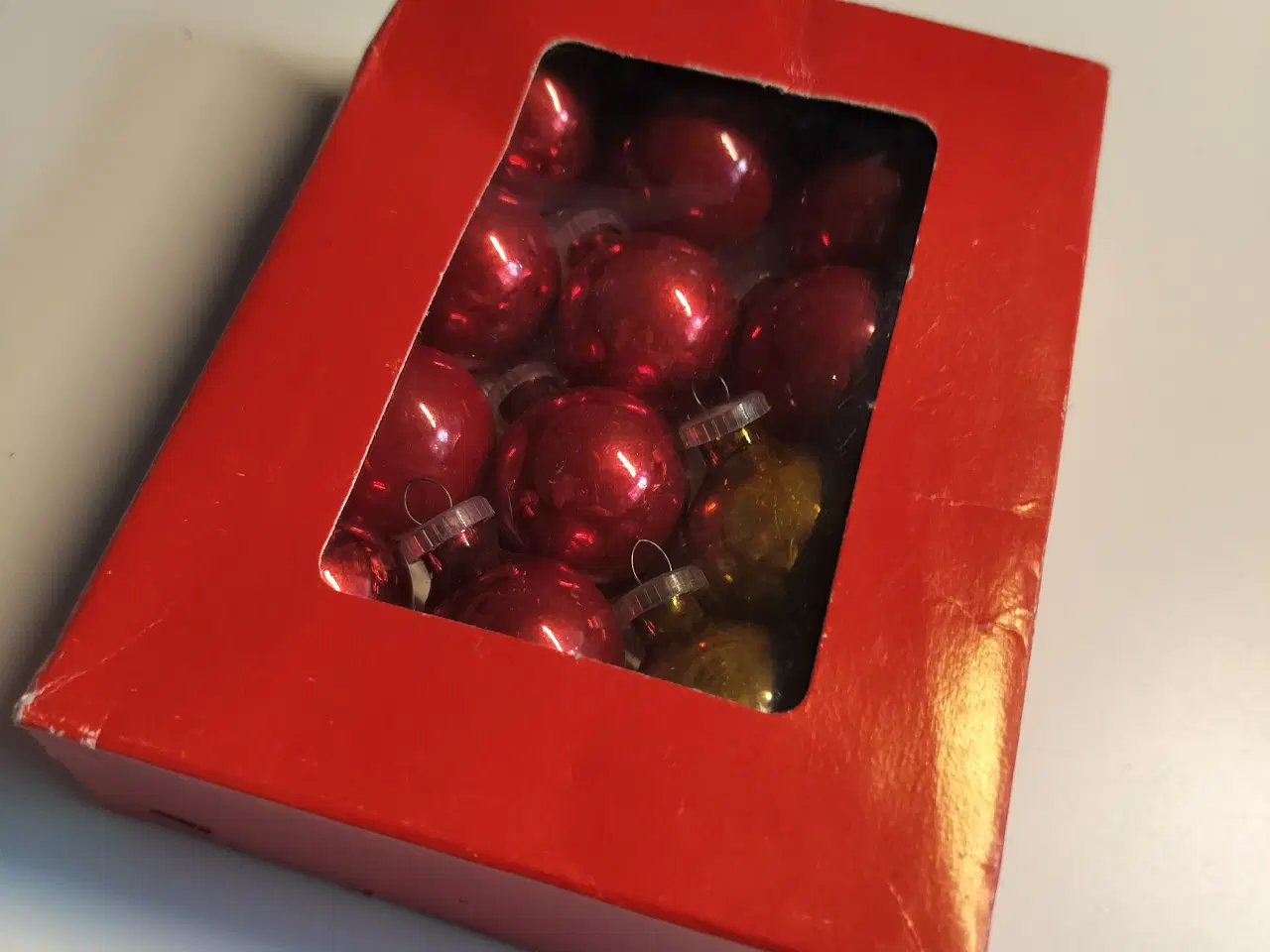 Billede 1 - 12 stk gamle små julekugler i glas