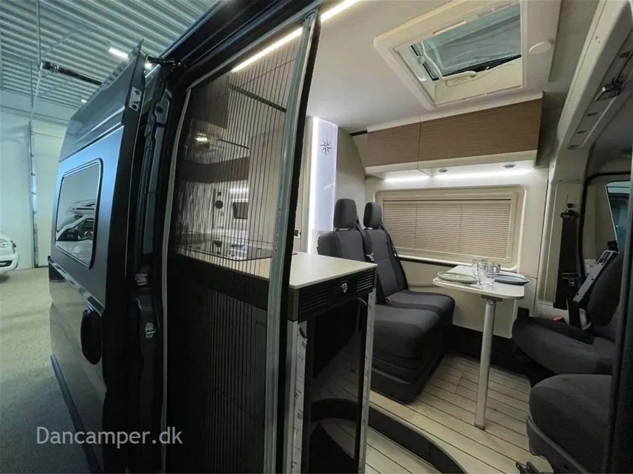 Billede 8 - 2025 - Westfalia Columbus 600 E   Ny 2025 kort model. 140 HK, 8-trins automatgear, adaptiv fartpilot, langsgående soveplads 198/177 * 197