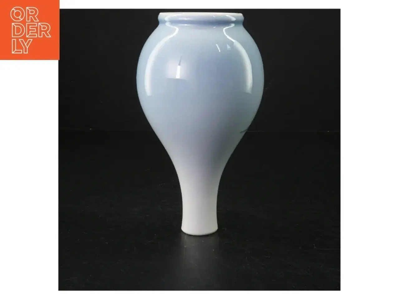 Billede 2 - Vase med blomster #53/51 fra Royal Copenhagen (str. 19 cm)