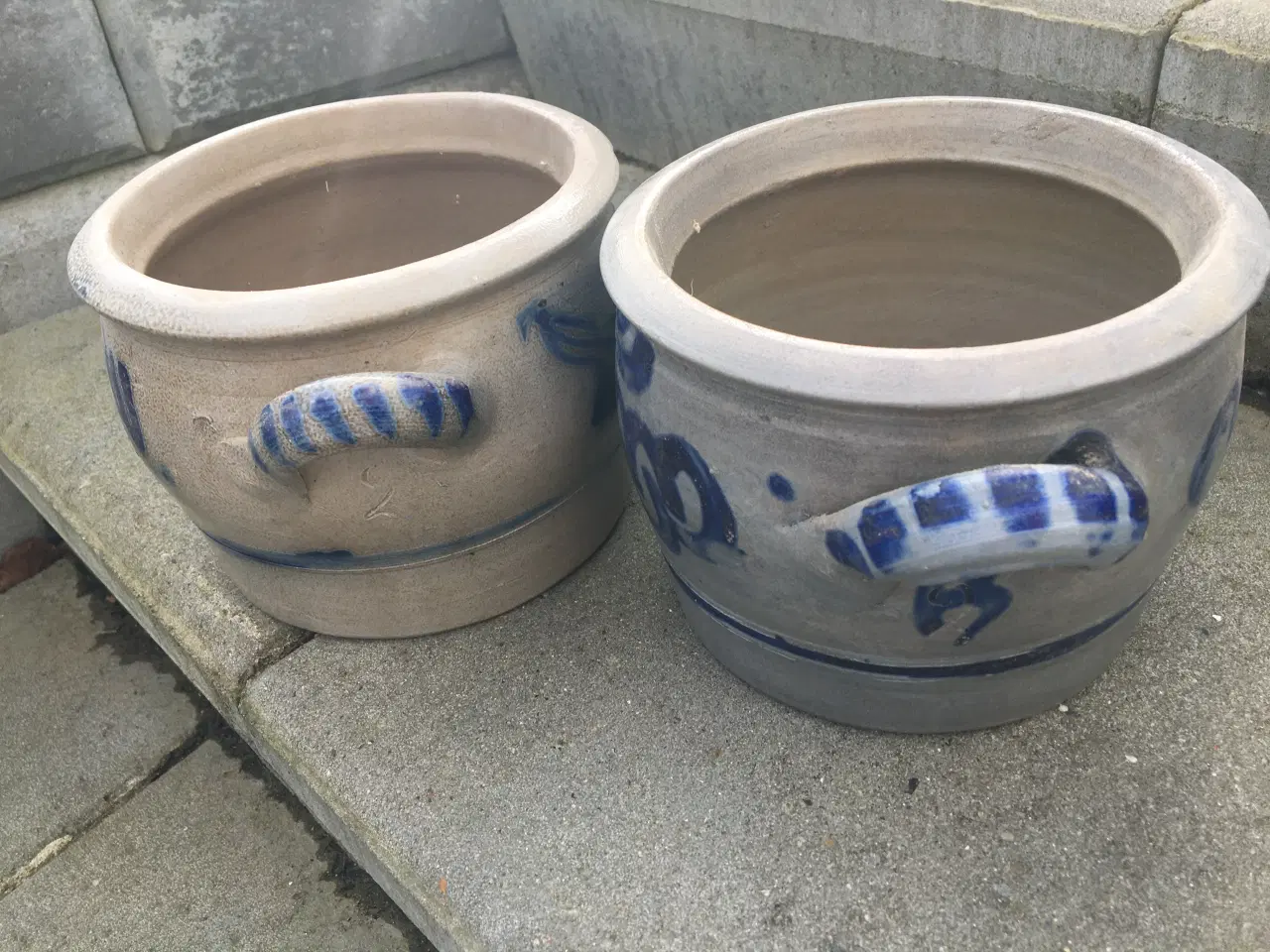 Billede 2 - 2 stk. Syltekrukke i glaseret keramik/Stentøj.