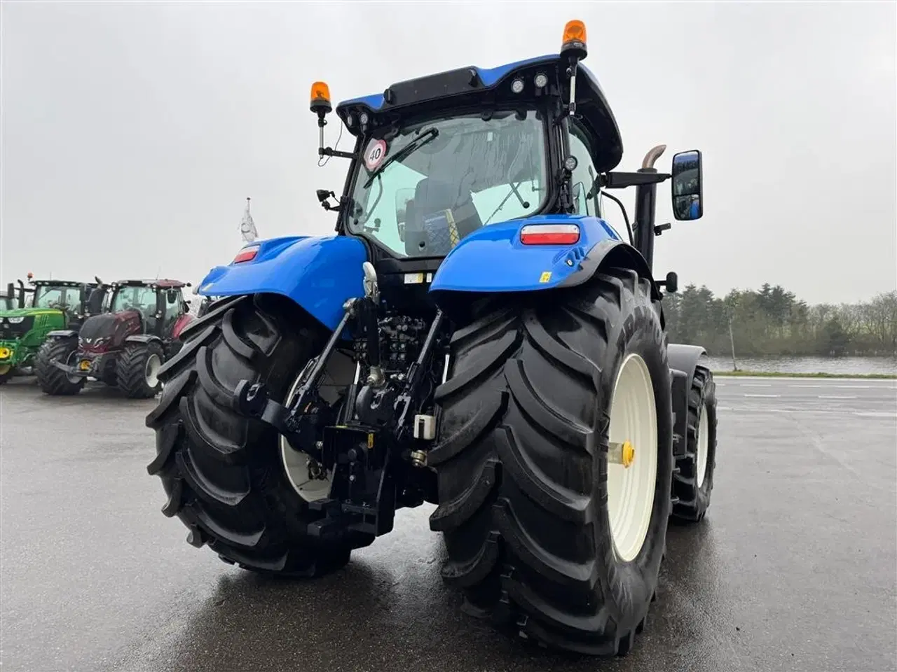 Billede 12 - New Holland T7.215 S KUN 1400 TIMER OG FULD AFFJEDRING!